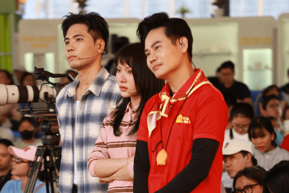 Phúc Du và Mỹ Mỹ vượt thử thách ở “Mái ấm gia đình Việt”, mang về gần 300 triệu đồng cho trẻ em khó khăn  - 3