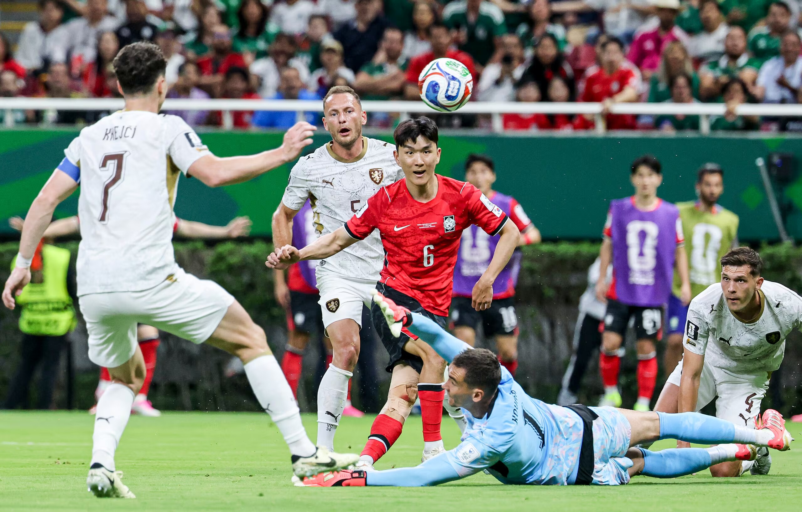Hàn Quốc ngược dòng, sáng cửa đi tiếp: Bản lĩnh World Cup của "chiến binh Taegeuk" - 2