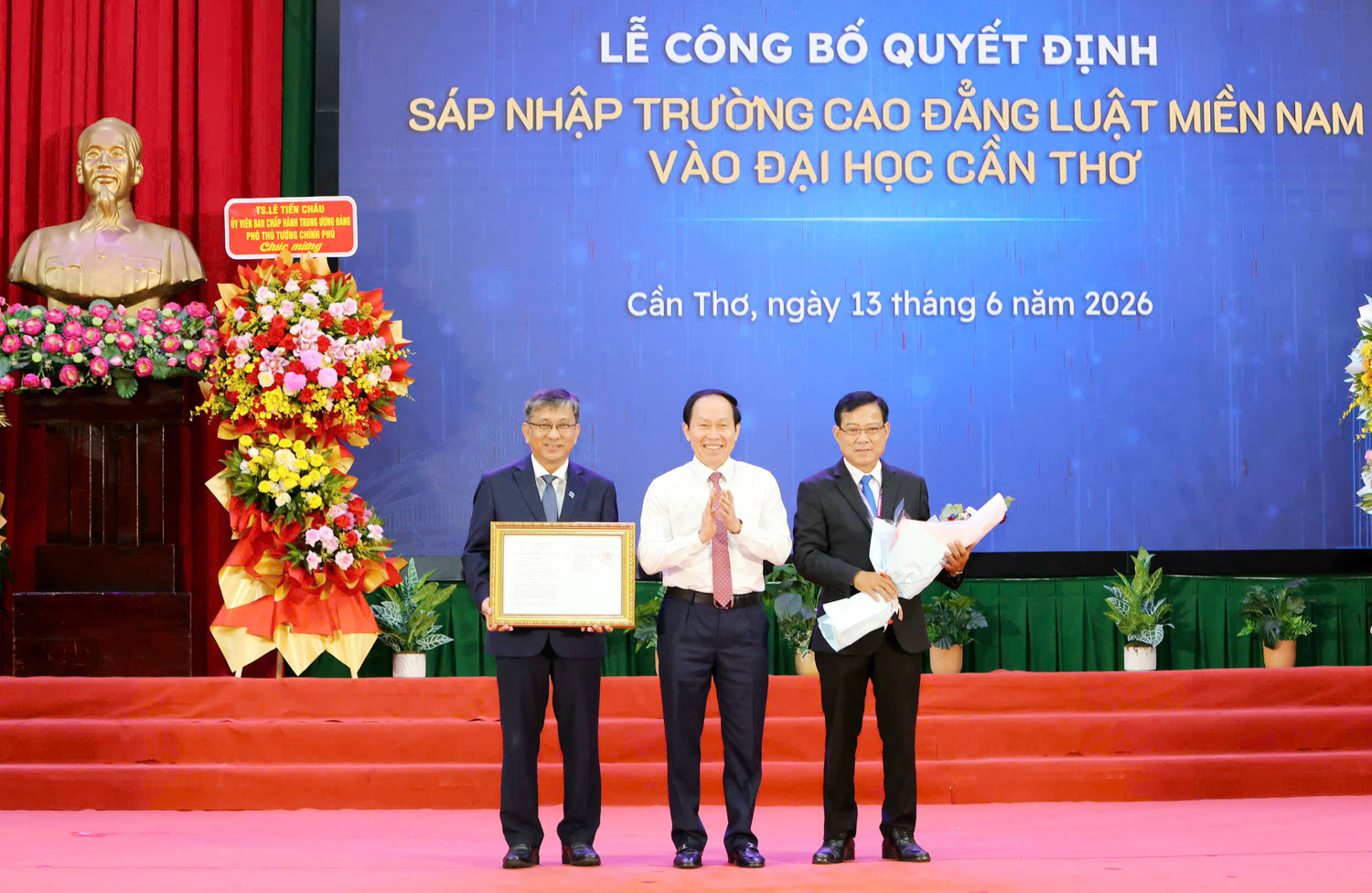 Đại học Cần Thơ tiếp nhận Trường Cao đẳng Luật miền Nam - 1