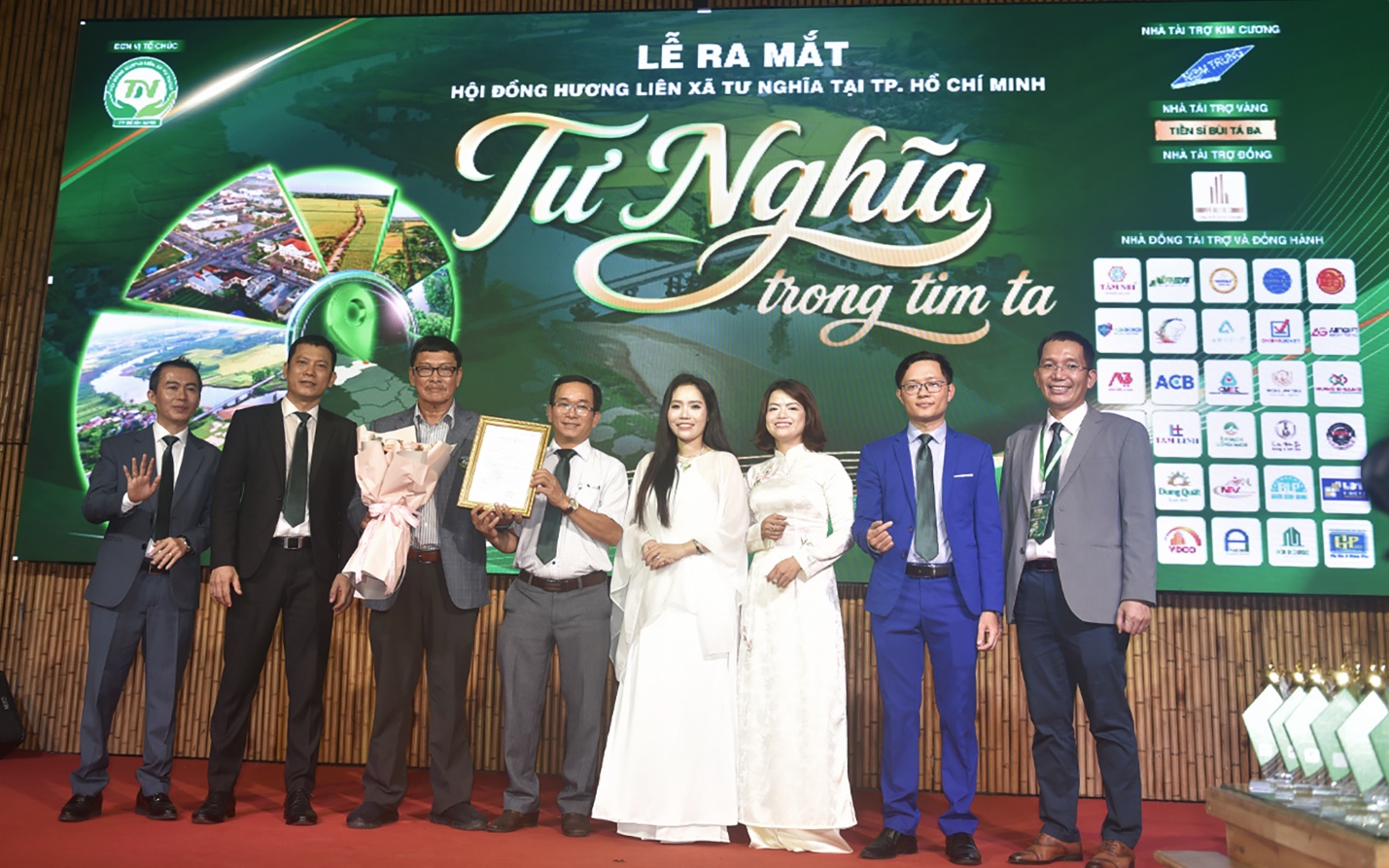 “tu nghia trong tim ta” - gan ket tinh yeu sau dam nhung nguoi con xa que - 3