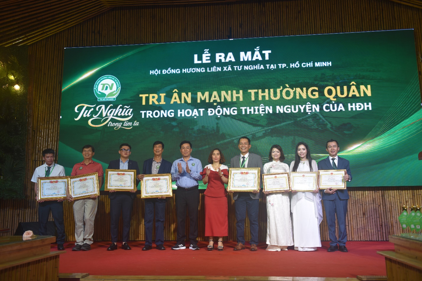 “tu nghia trong tim ta” - gan ket tinh yeu sau dam nhung nguoi con xa que - 10