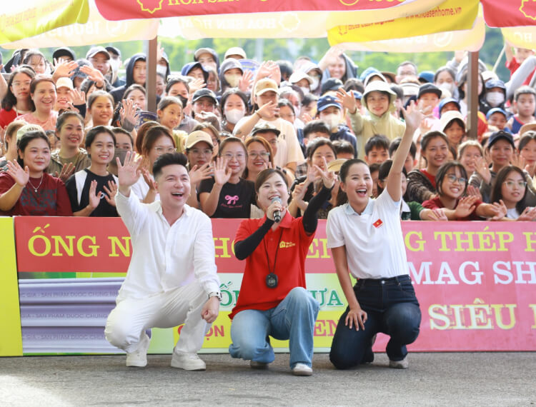 Mái ấm gia đình Việt cùng bà con xứ Nghệ chung tay trao gần 6,2 tỷ đồng cho 18 em nhỏ có hoàn cảnh khó khăn