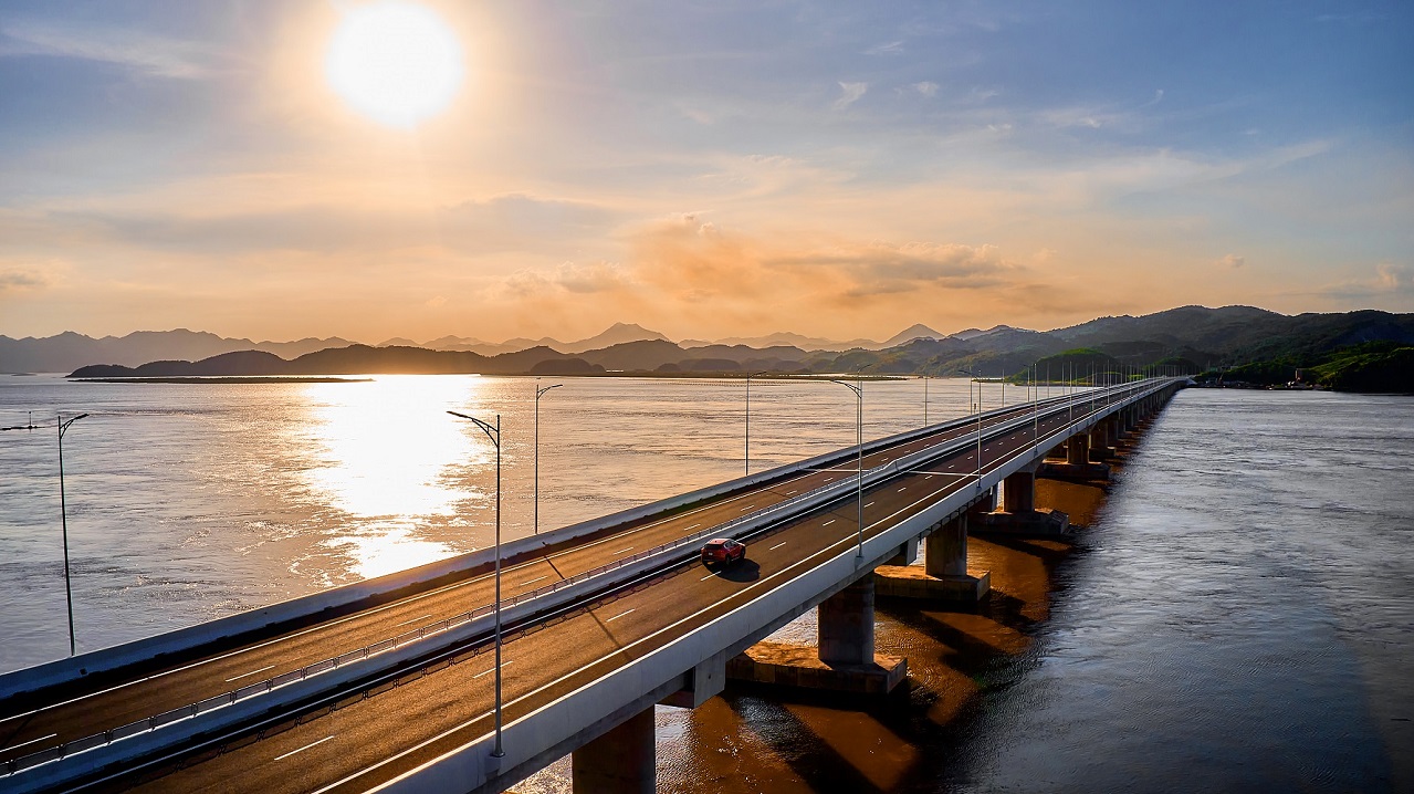 Quảng Ninh tháo gỡ khó khăn, quyết tâm đạt mục tiêu tăng trưởng trên 13% - 3