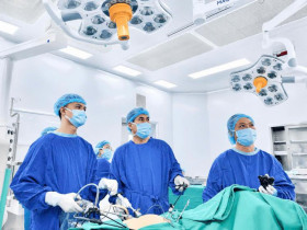  - Vinmec Hạ Long cứu nữ bệnh nhân 45 tuổi thoát nguy cơ thủng đại tràng do polyp tái phát phức tạp