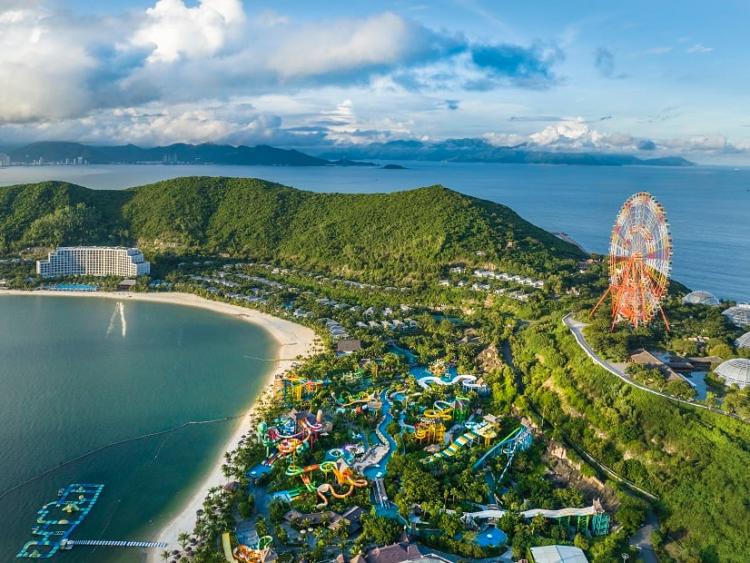 Điều gì đang khiến những “đảo hội” trở thành “thỏi nam châm” hút khách du lịch?