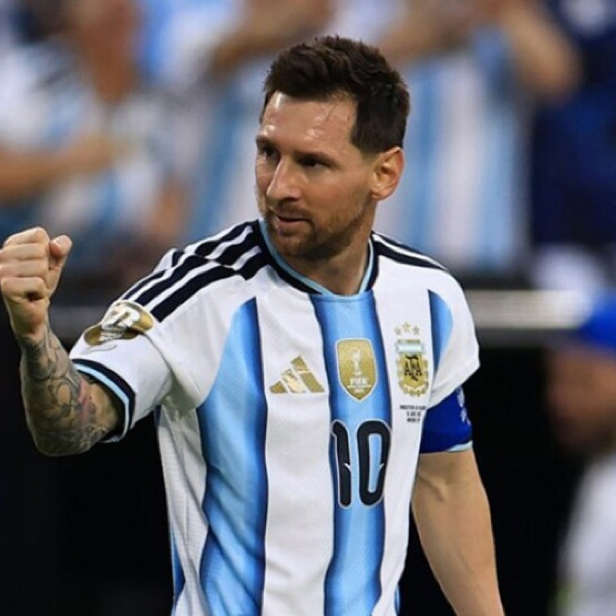  - Argentina thắng tưng bừng: Cảm hứng Messi, "Vua thế giới" thị uy sức mạnh