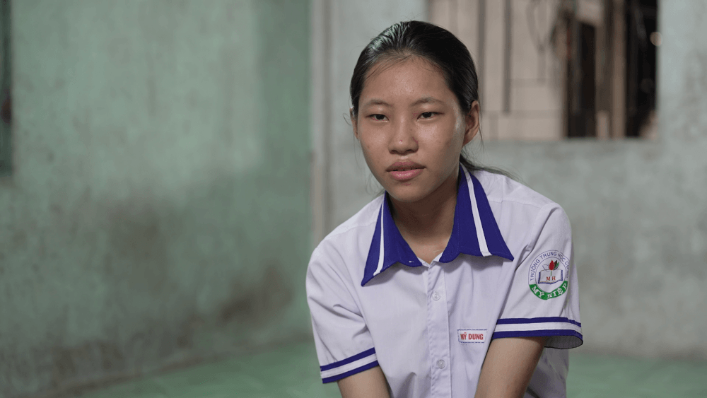 Đại Nghĩa bật khóc, Song Luân và Anh Tú nghẹn ngào trước cô bé mồ côi được ông bà hàng xóm cưu mang suốt hơn 10 năm - 2