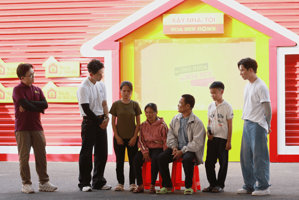 Đại Nghĩa bật khóc, Song Luân và Anh Tú nghẹn ngào trước cô bé mồ côi được ông bà hàng xóm cưu mang suốt hơn 10 năm - 10