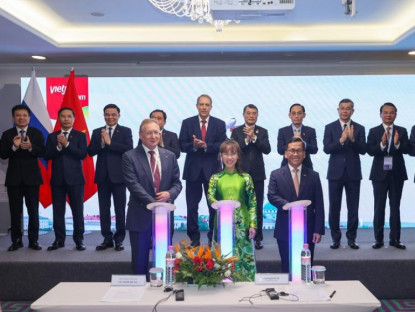  - Thủ tướng chứng kiến công bố 3 đường bay mới kết nối Việt Nam - Nga