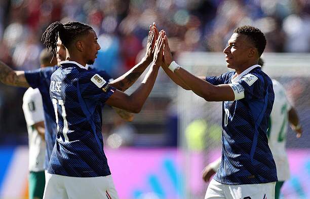 ĐT Pháp thay đổi hàng công: Mbappe lại được ưu ái, Dembele "hy sinh" vì Olise - 1