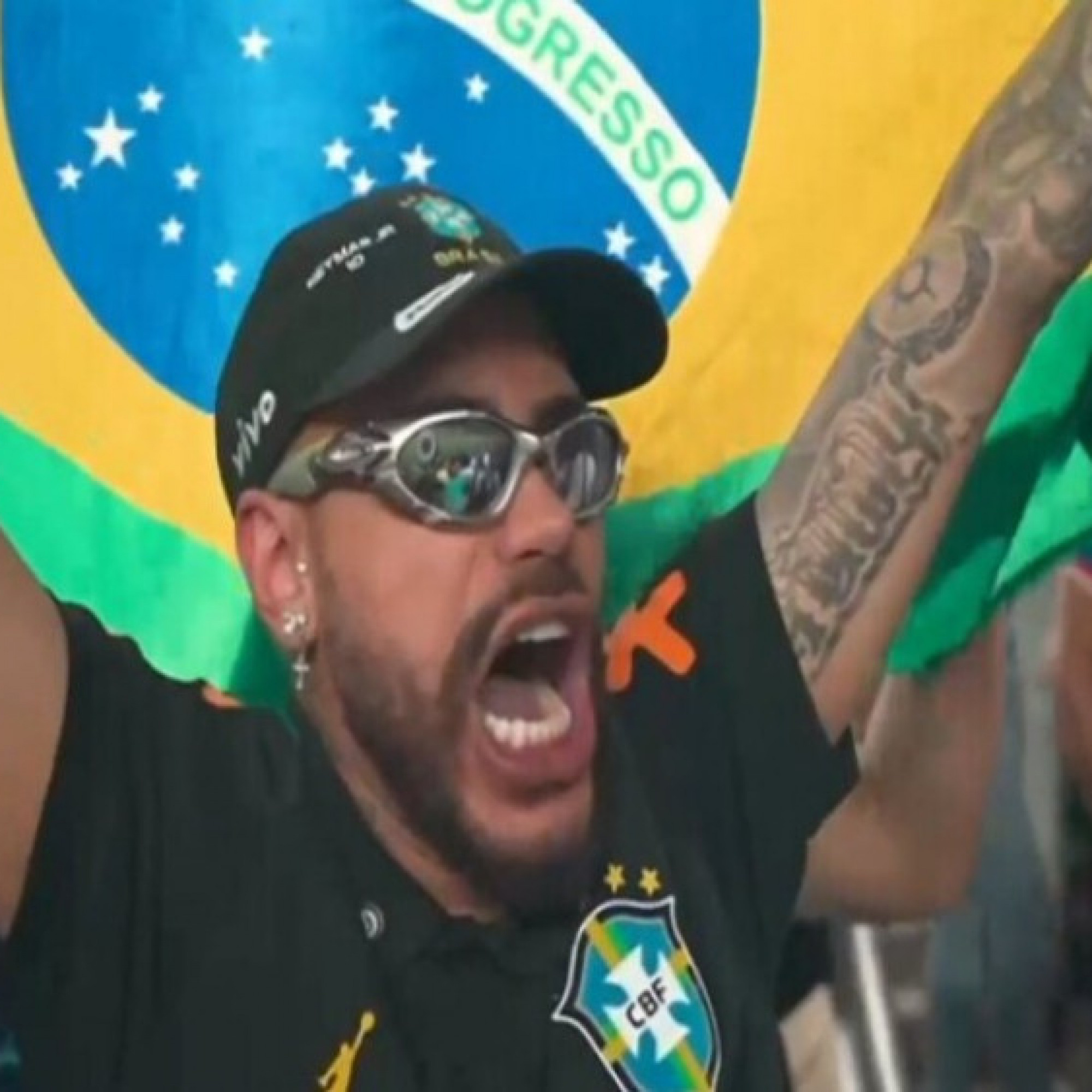  - Fan Việt và quốc tế phát cuồng vì được giao lưu với Neymar, thực hư ra sao?