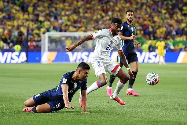 Brazil thắng đậm nhưng chưa ổn, Vinicius một mình "gánh" hàng công từ đầu World Cup - 3