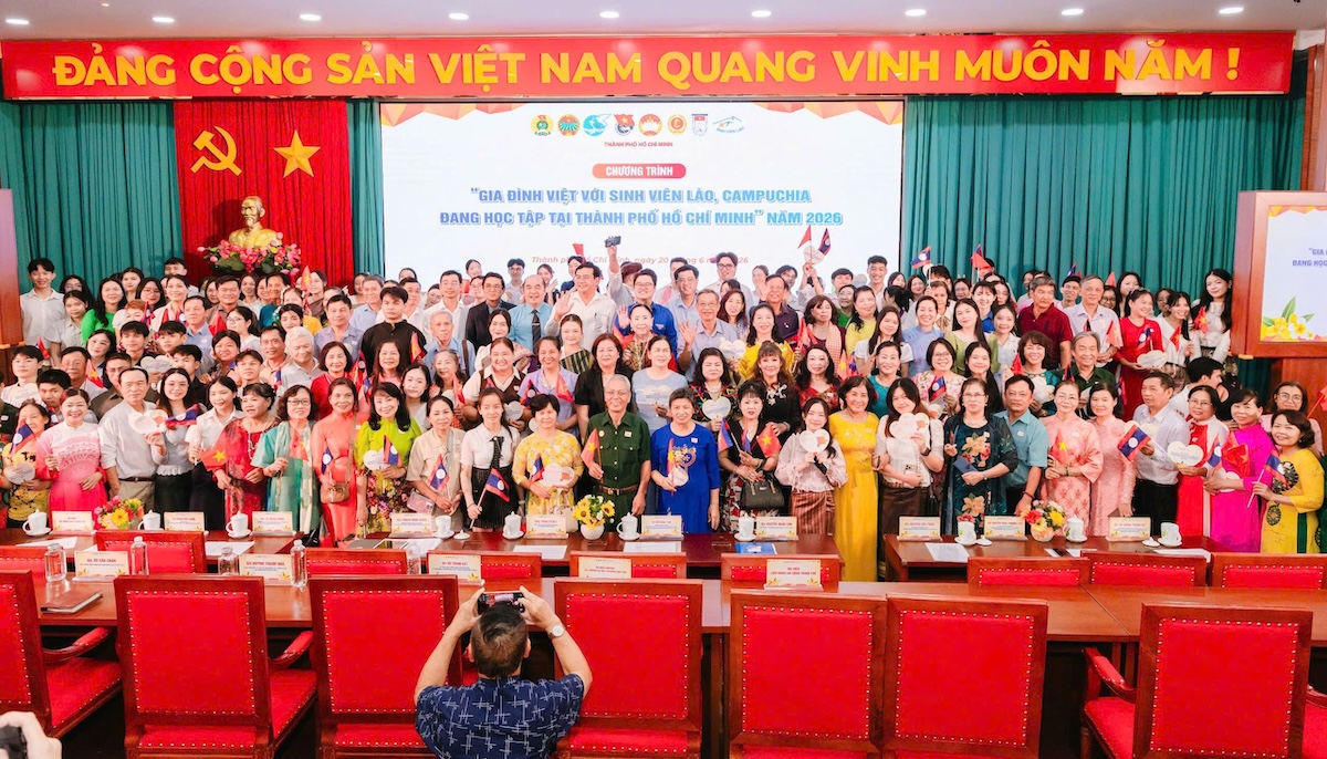 Gia đình Việt với sinh viên Lào, Campuchia đang học tập tại TP.HCM - 1