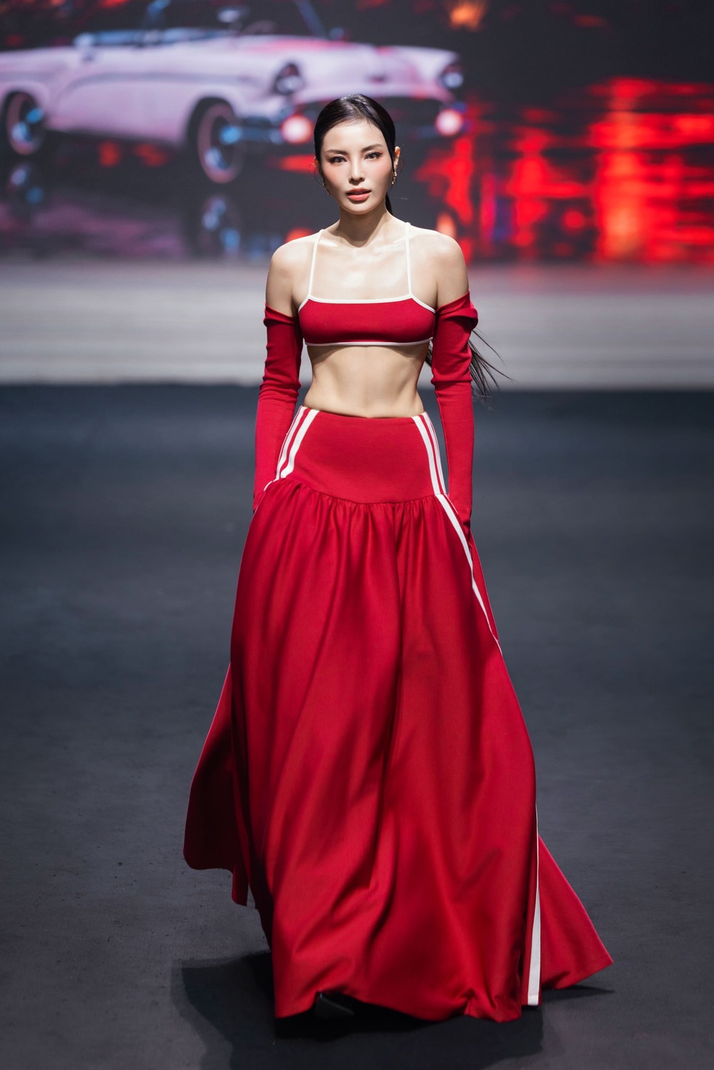 Hơn 130 người mẫu cùng 17 Hoa hậu, Á hậu tỏa sáng trong show diễn của Đỗ Mạnh Cường - 14