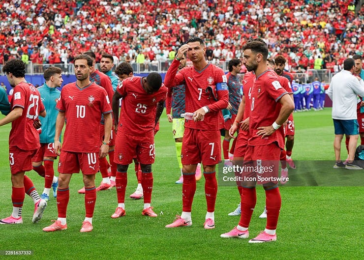 Bồ Đào Nha đá trận quyết định với Uzbekistan: Báo chí đòi thay hàng công, Ronaldo dự bị - 1