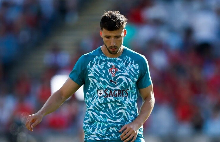 Lộ đội hình Bồ Đào Nha đấu Uzbekistan: Ronaldo vẫn đá chính, hàng công xáo trộn - 1