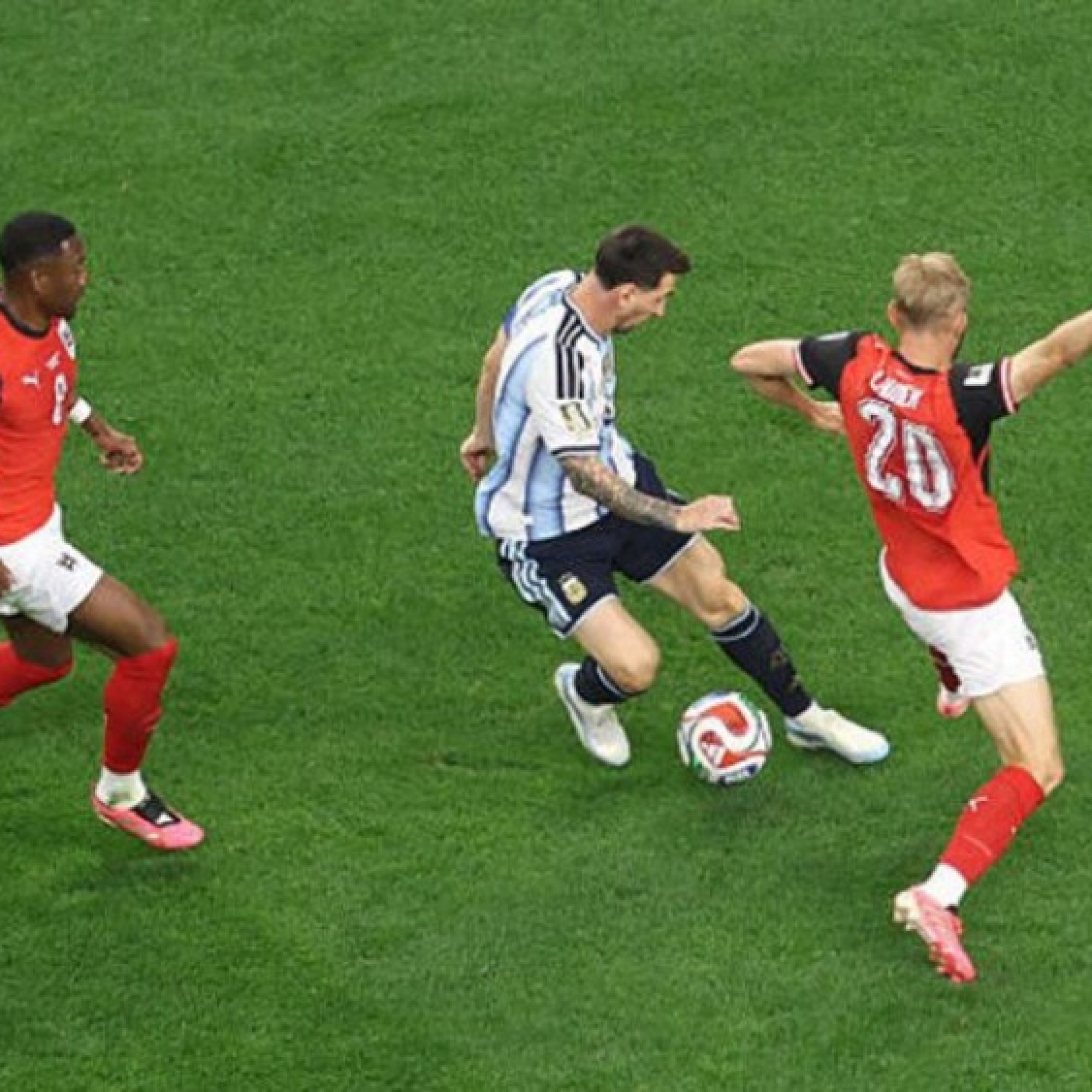  - Video bóng đá Argentina - Áo: Đêm lịch sử của Lionel Messi (World Cup)