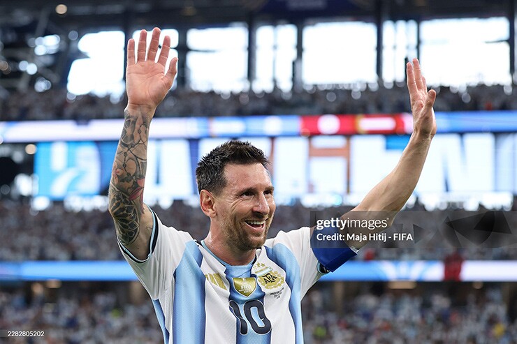 Messi lập kỷ lục vĩ đại ở World Cup, vợ đẹp Antonela tri ân theo cách đặc biệt - 3