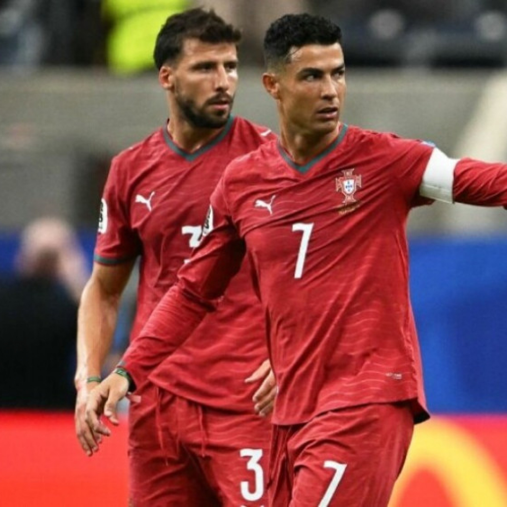  - Thủ lĩnh Ronaldo ghi bàn & chơi đồng đội: Bồ Đào Nha có cách vô địch World Cup?