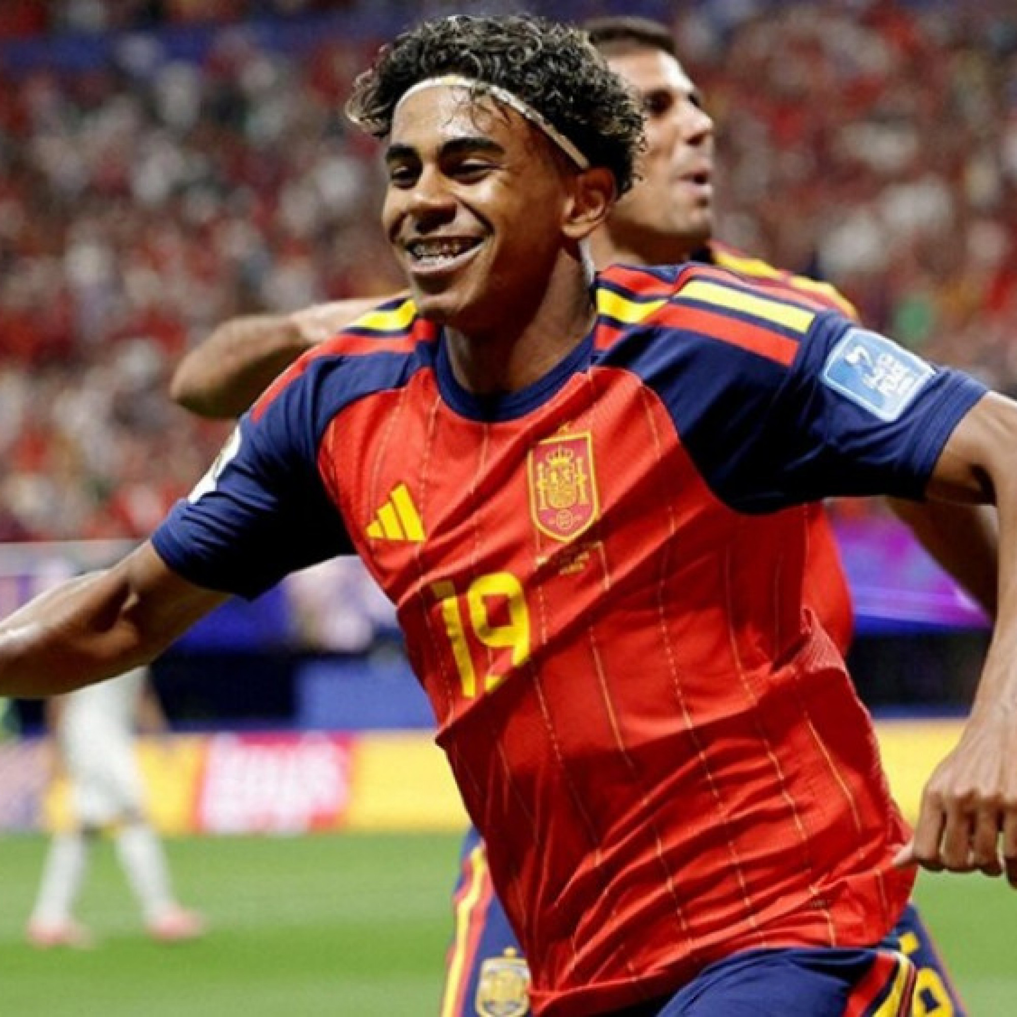  - "Cơn sốt Yamal" bùng nổ World Cup: Áo đấu được săn lùng, lượng tìm kiếm tăng 448%