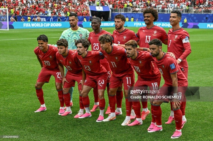 Siêu nhân Ronaldo thức tỉnh, Bồ Đào Nha đáng sợ hơn khi CR7 gạt bỏ cái "tôi" - 3
