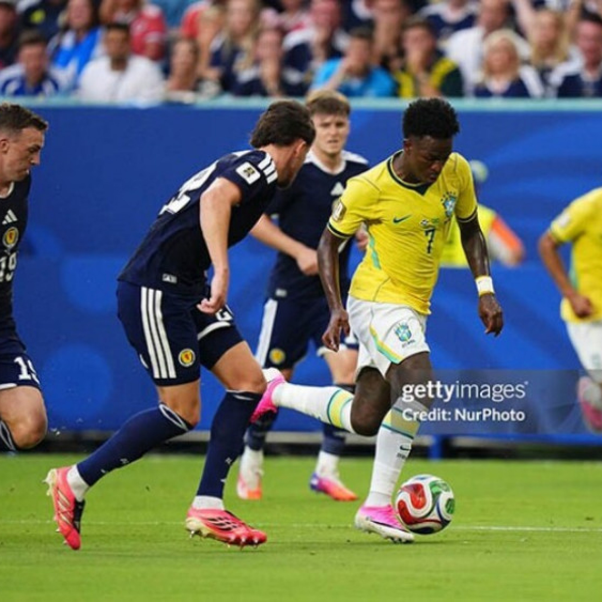  - Video bóng đá Scotland - Brazil: Chói sáng Vinicicus - Cunha, ngạo nghễ ngôi đầu (World Cup)