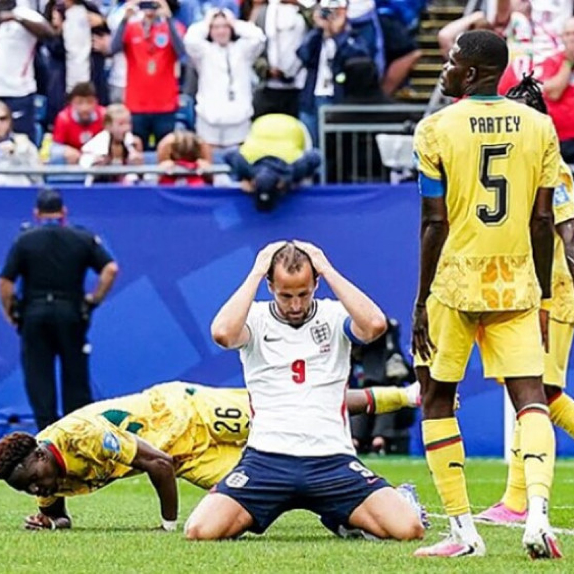  - Cuộc chiến "tâm linh" chấn động World Cup: Pháp sư yểm bùa Harry Kane, Ronaldo cũng là nạn nhân