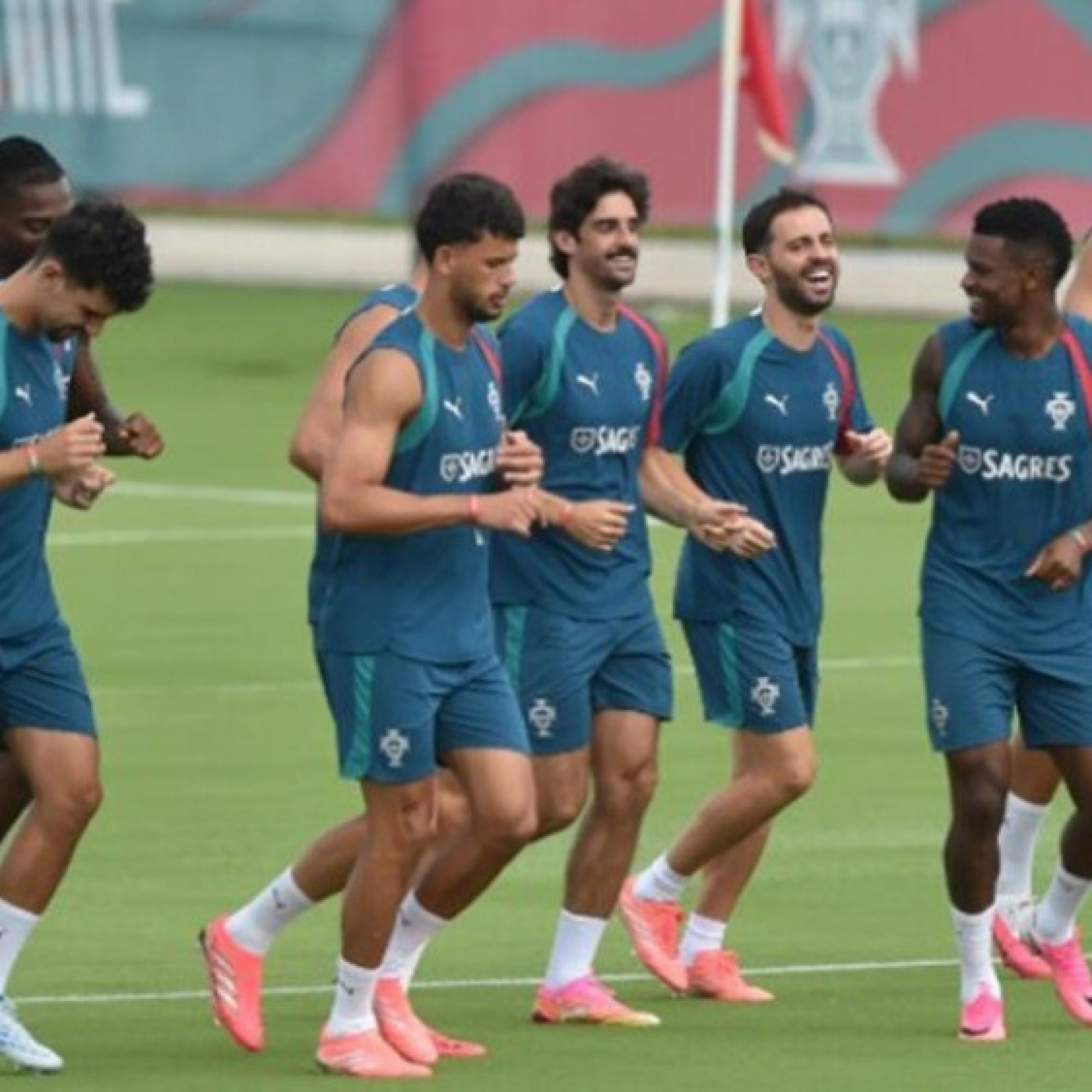  - Bồ Đào Nha đón tin vui trận quyết đấu Colombia, Neto nói "không phụ thuộc" Ronaldo