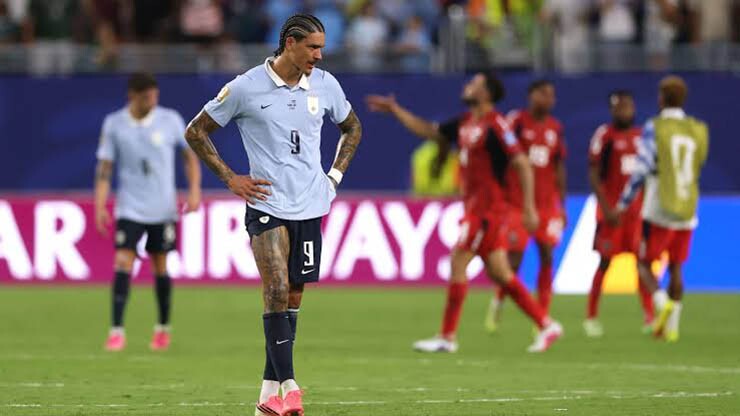 Biến căng dàn sao Uruguay “đảo chính” trước trận Tây Ban Nha, lật ghế HLV Bielsa? - 2