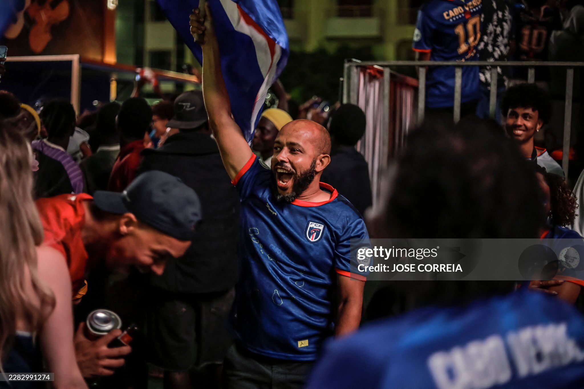 “Ngựa ô” Cape Verde gây chấn động World Cup: Bất bại vòng bảng, vỡ òa đoạt vé vàng - 5