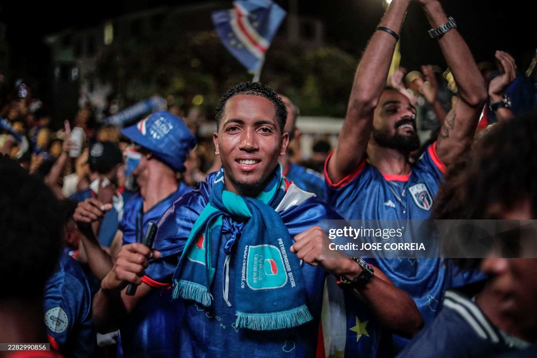 “Ngựa ô” Cape Verde gây chấn động World Cup: Bất bại vòng bảng, vỡ òa đoạt vé vàng - 9