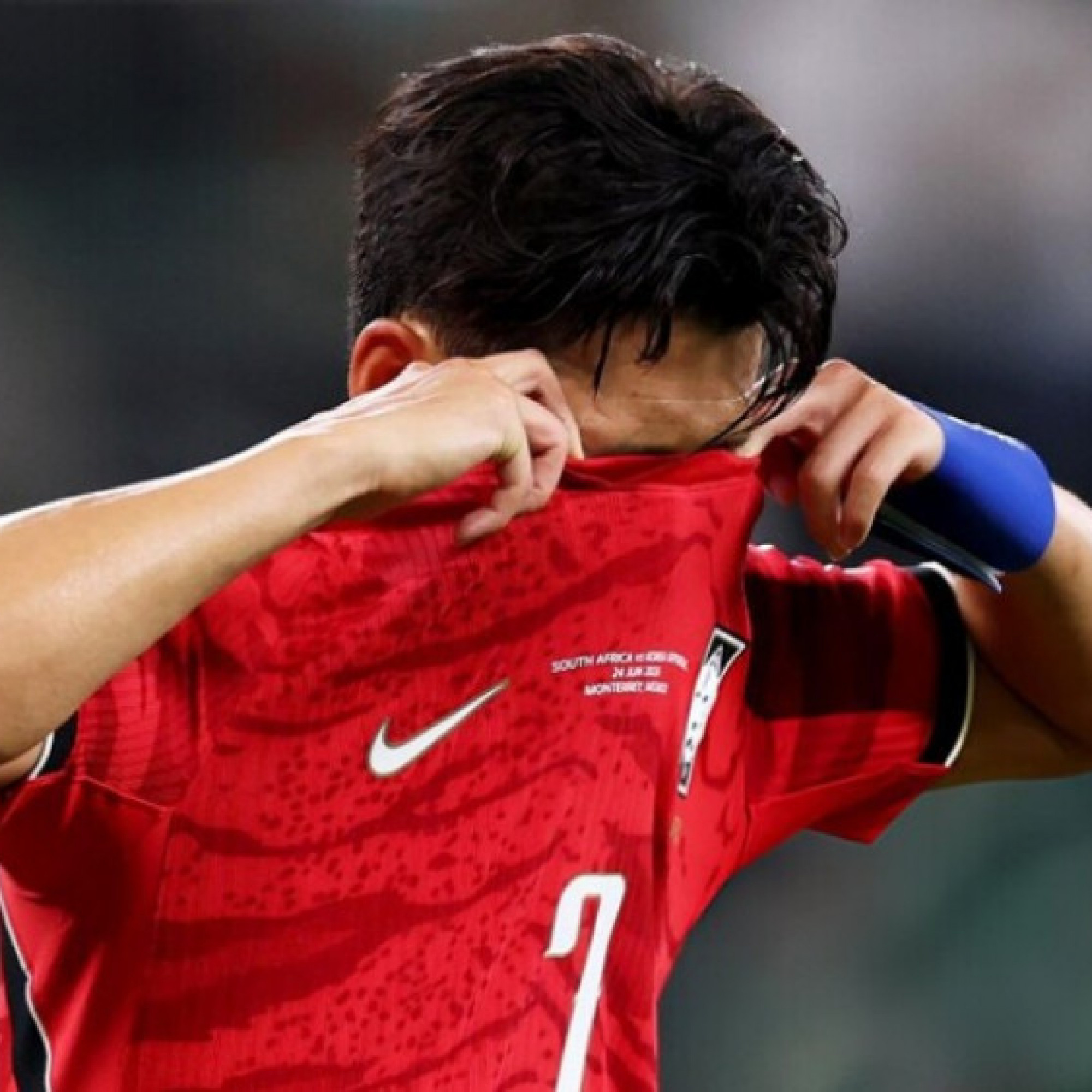  - Hàn Quốc bị loại sốc khỏi World Cup: Fan chỉ trích "lố bịch", báo Nhật Bản chế giễu