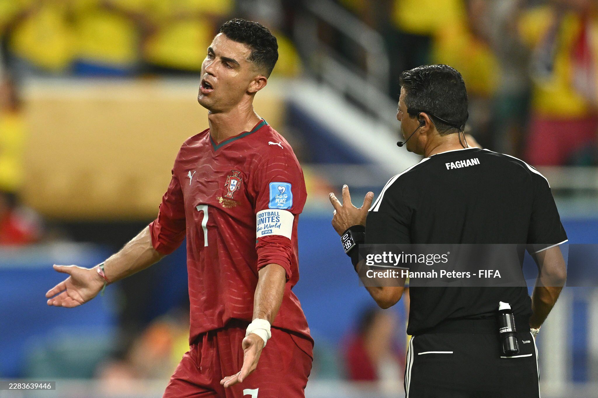Bồ Đào Nha vất vả đấu Colombia: Ronaldo ôm vai đau đớn, hụt siêu phẩm - 13