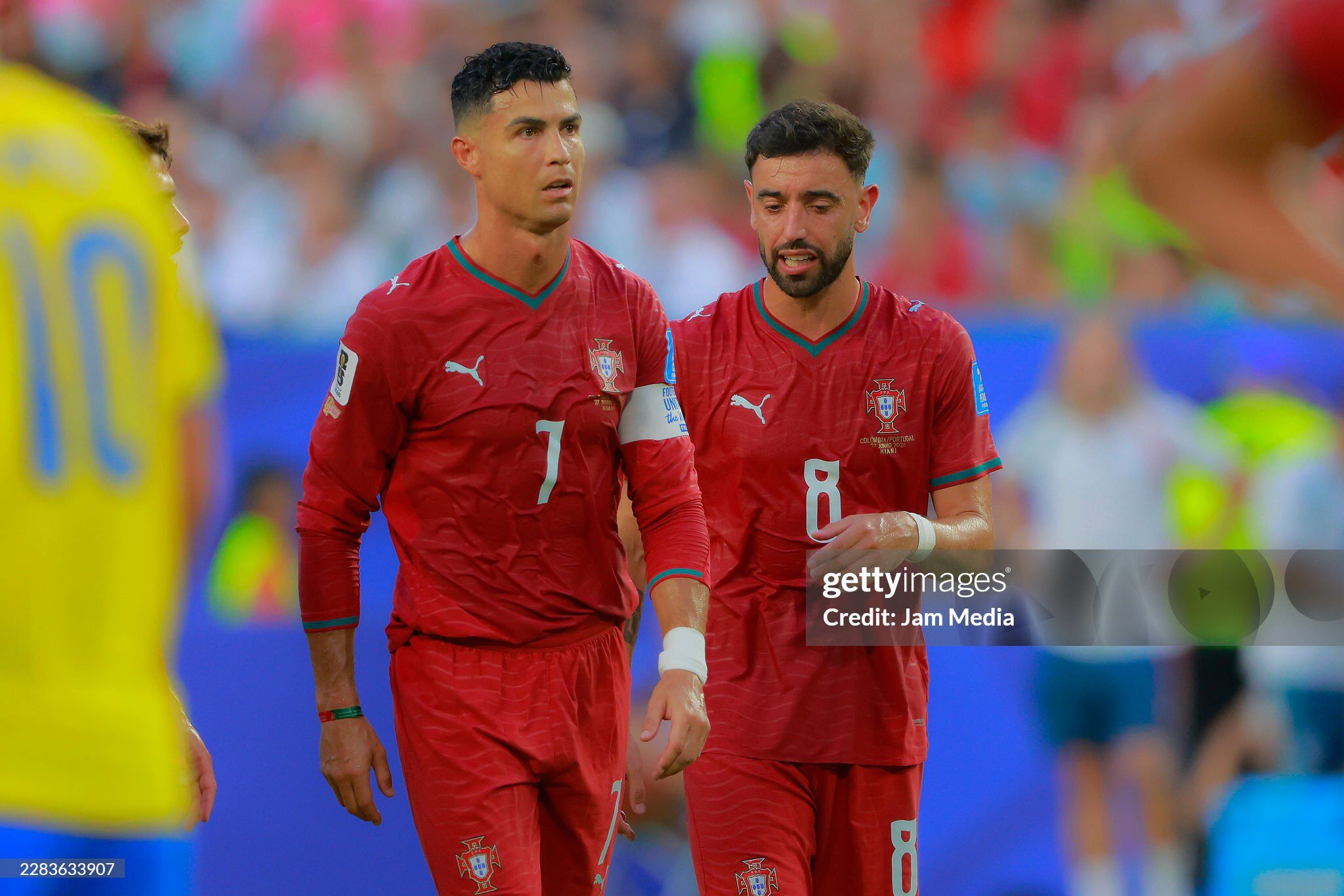 Bồ Đào Nha vất vả đấu Colombia: Ronaldo ôm vai đau đớn, hụt siêu phẩm - 8