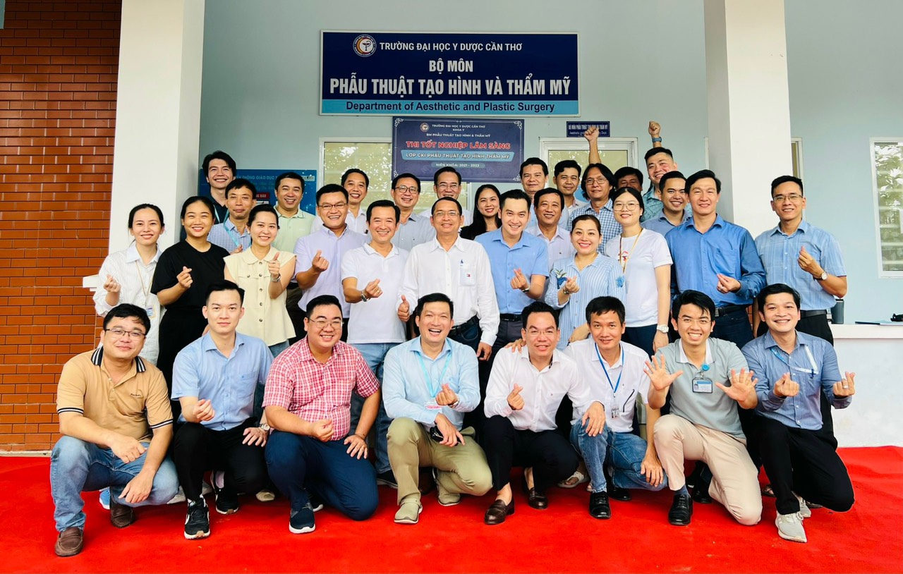 Bác sĩ Phạm Xuân Hùng: Hơn hai thập kỷ gìn giữ giá trị nghề làm đẹp bằng y đức và chuyên môn - 2