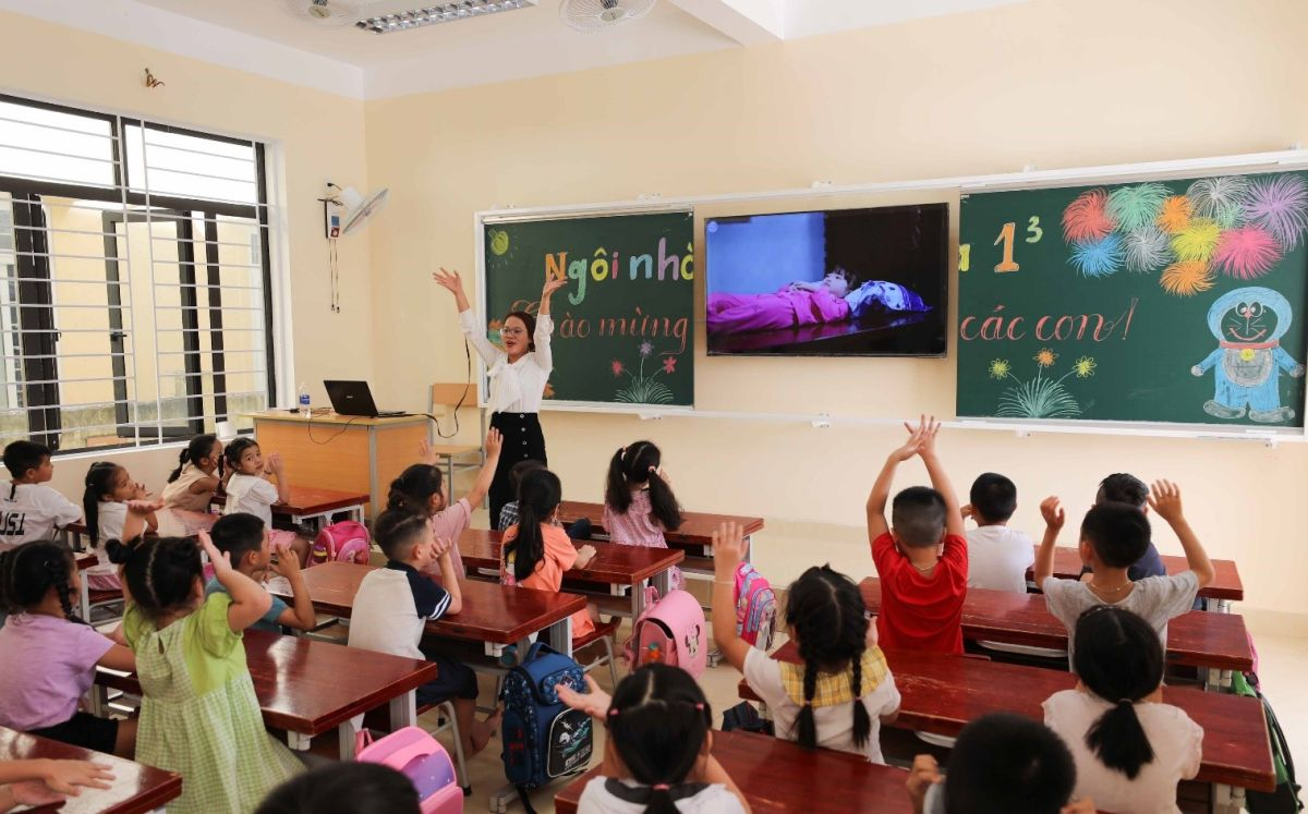 tu nghi quyet so 71-nq/tw cua bo chinh tri toi phat huy vai tro cua giao duc va dao tao trong xay dung y thuc xa hoi moi o vung dong bang song hong hien nay - 1