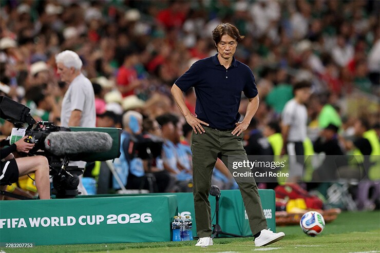 HLV ĐT Hàn Quốc từ chức vẫn không yên, bị cửa hàng "tẩy chay" sau World Cup - 1