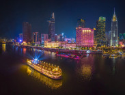 Chuyển động - Thành phố rạng rỡ tên vàng