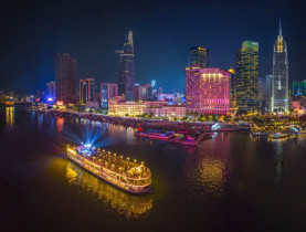  - Thành phố rạng rỡ tên vàng