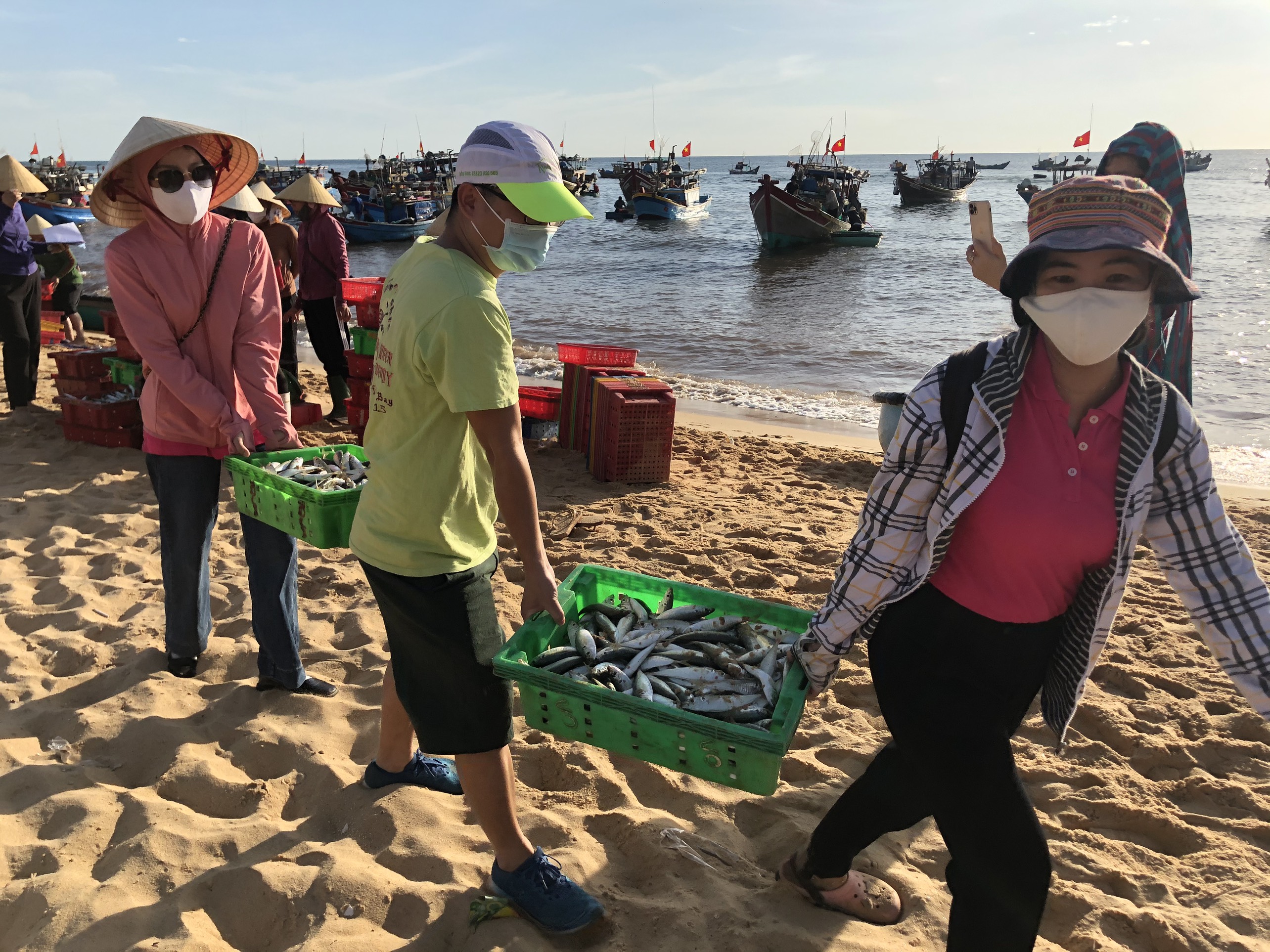 'Tủ lạnh yêu thương' Sài Gòn sắp nhận 3 tấn cá tươi của người Quảng Bình - 4