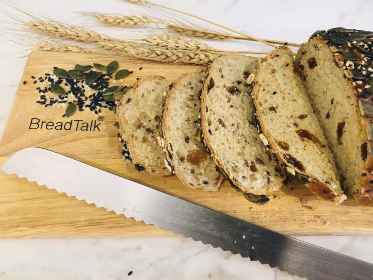 Dinh dưỡng lành mạnh trong mùa dịch với bánh mì Breadtalk thơm nức mũi