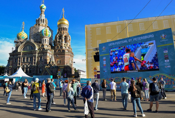 Ngoài EURO 2020, hãy đến Saint Peterburg hòa mình vào lễ hội Cánh buồm đỏ thắm - 4