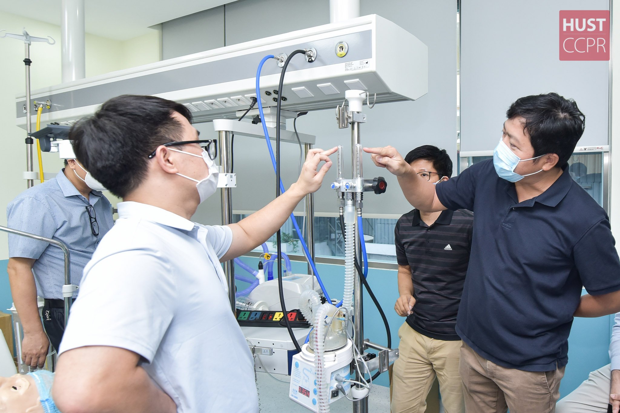 Việt Nam chế tạo thành công máy oxy dòng cao, giúp 60-70 % bệnh nhân COVID-19 không nặng thêm - 1