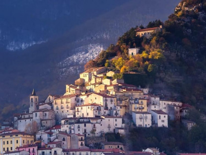 Chuyện hay - Khám phá vùng đất xinh đẹp nổi tiếng “không tồn tại” ở Italy