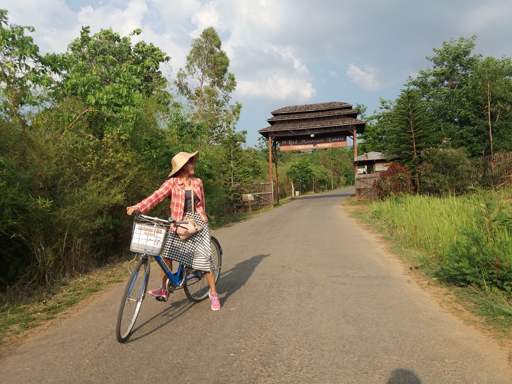 Hành trình đuổi theo ánh mặt trời ở Burma của cô gái Việt - 15