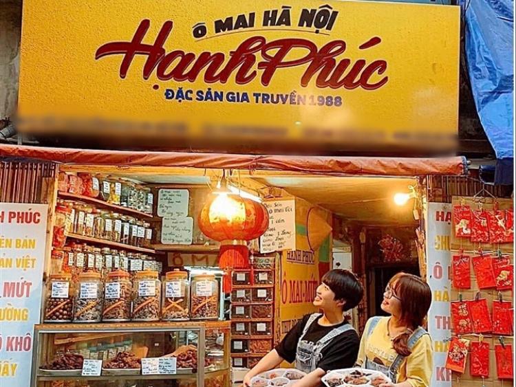 Tiệm ô mai có gần 100 loại 'không đụng hàng' tồn tại gần 30 năm ở Hà Nội
