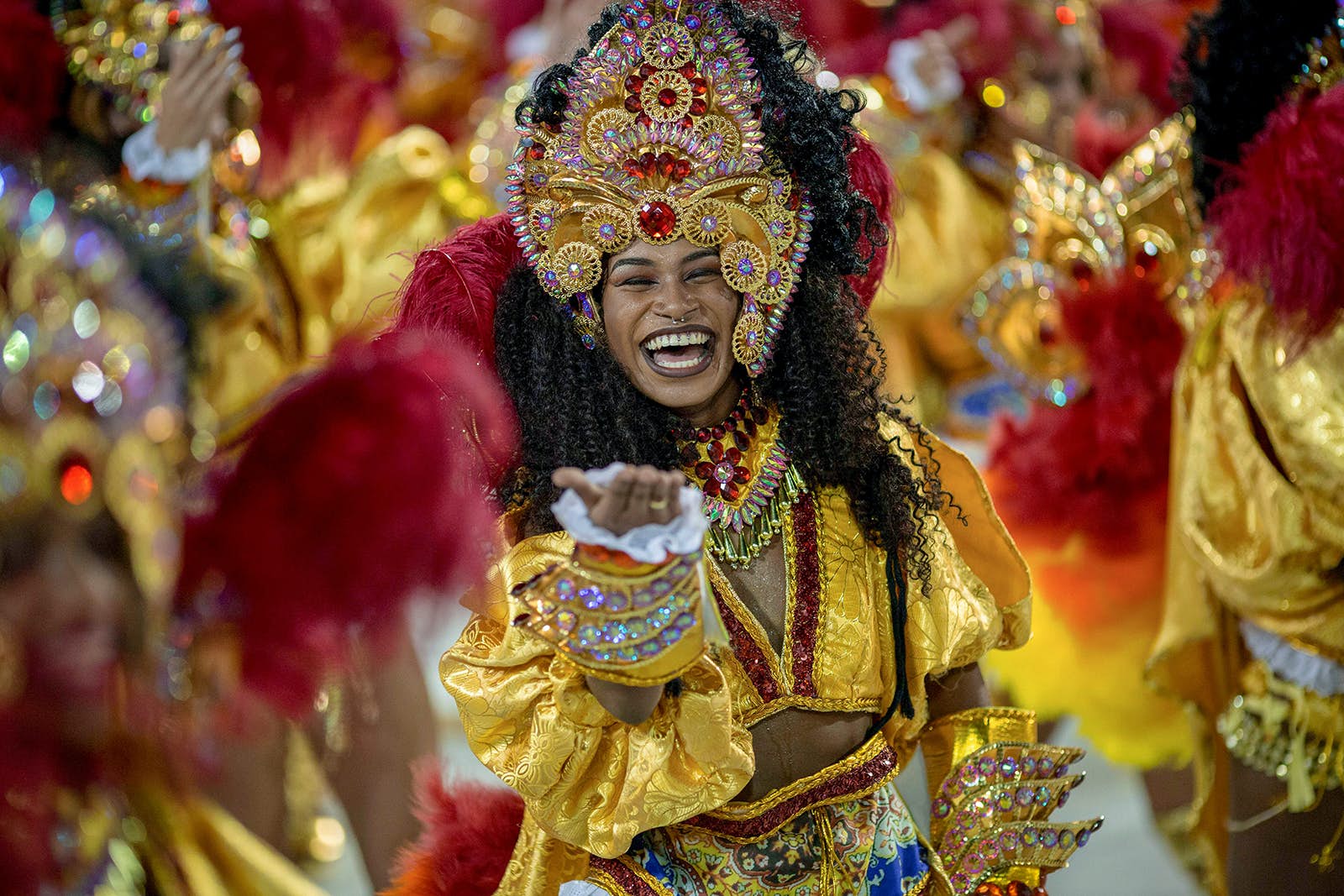 Brazil đồng nghĩa với bóng đá và những lễ hội đầy màu sắc - 2