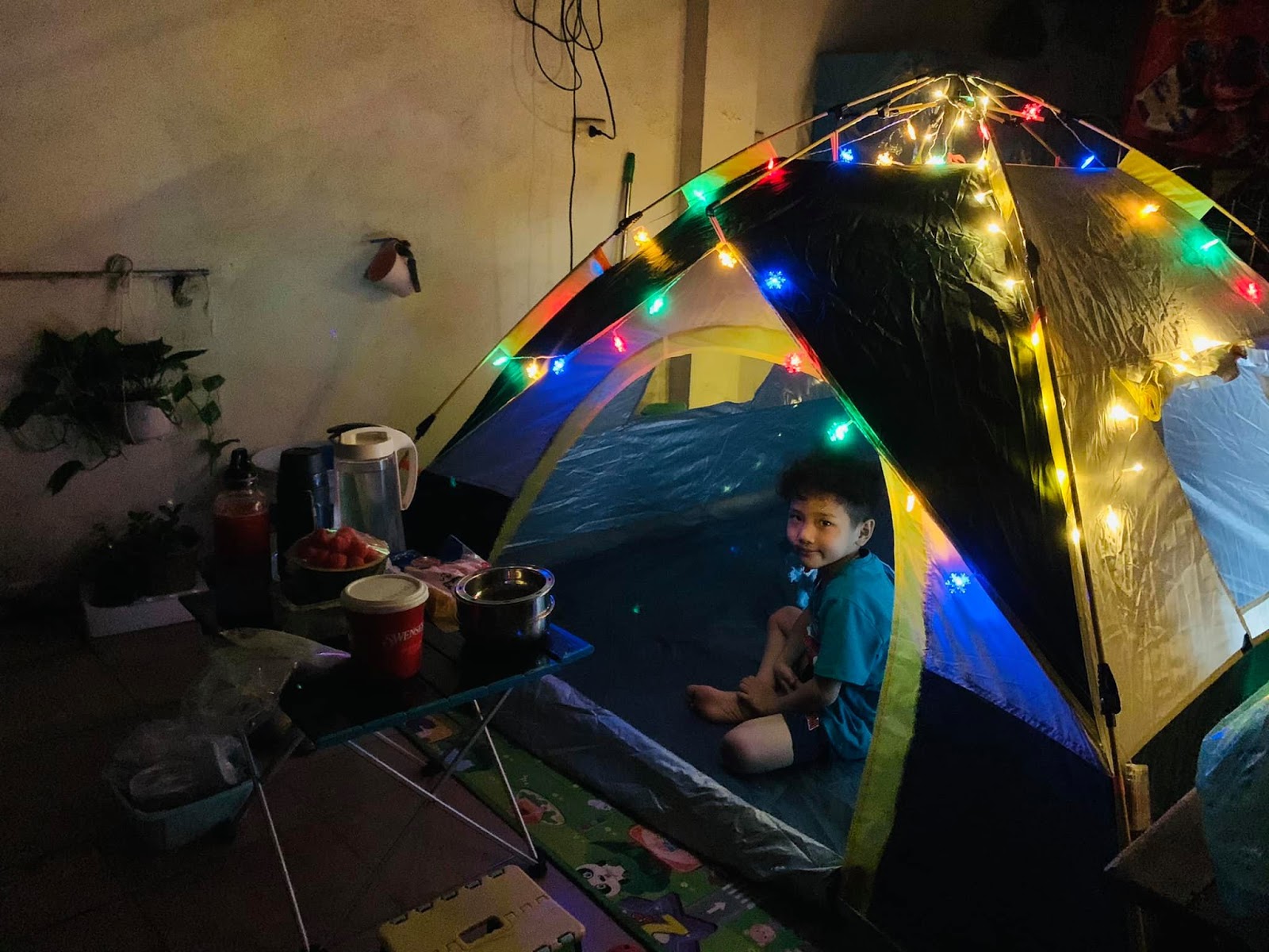 Ở nhà mùa dịch: Cắm trại trên sân thượng vui không tưởng - 15