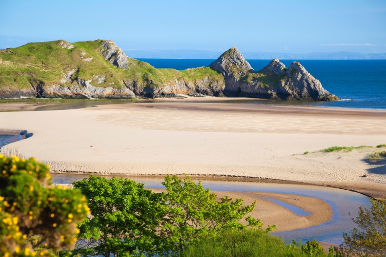 9 bãi biển đẹp nhất Vương quốc Anh khiến khách du lịch chỉ muốn ở đây mãi mãi - 2
