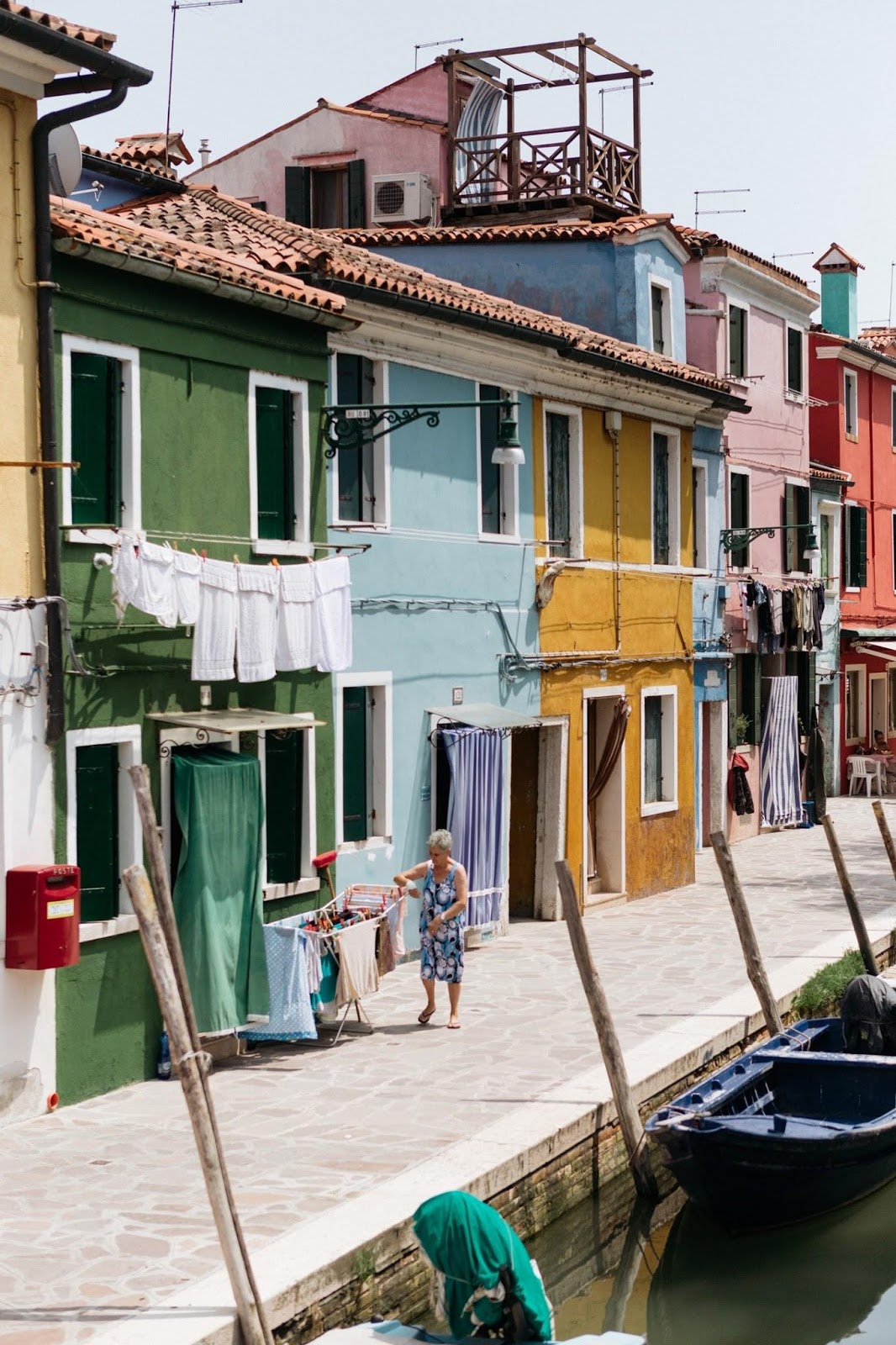 Lạc lối tại đảo Burano sắc màu giữa Venice lãng mạn - 2